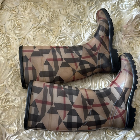 Burberry rain boots size 9 - Picture 11 of 12